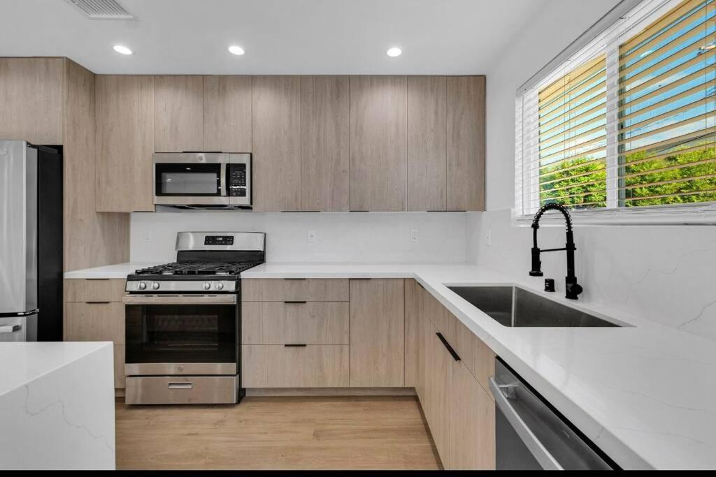 Villa Brand New Remodeled *